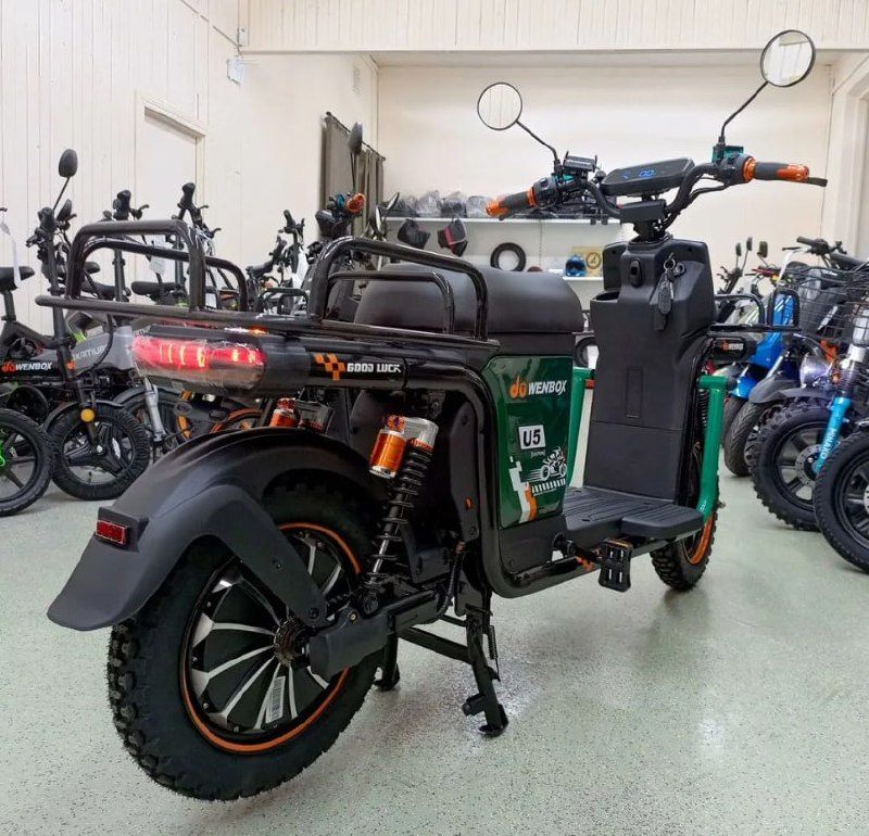 Электроскутер Gbike Troika 1500W 60V38A Электроскутер Gbike Troika 1500W 60V38A